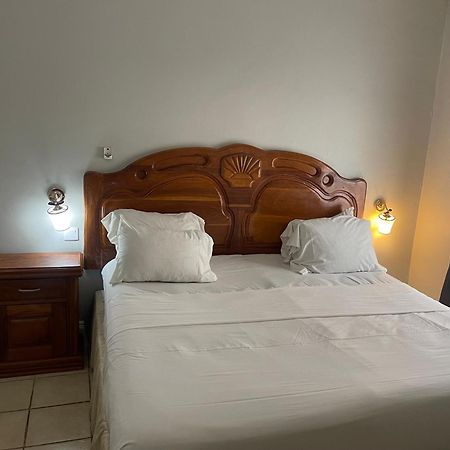 Summer Grove Villa Кололи Екстериор снимка
