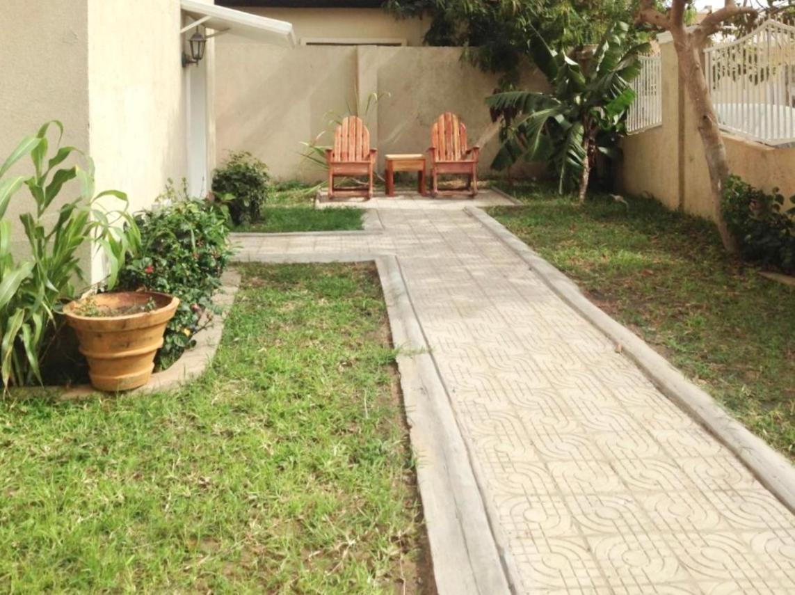 Summer Grove Villa Кололи Екстериор снимка