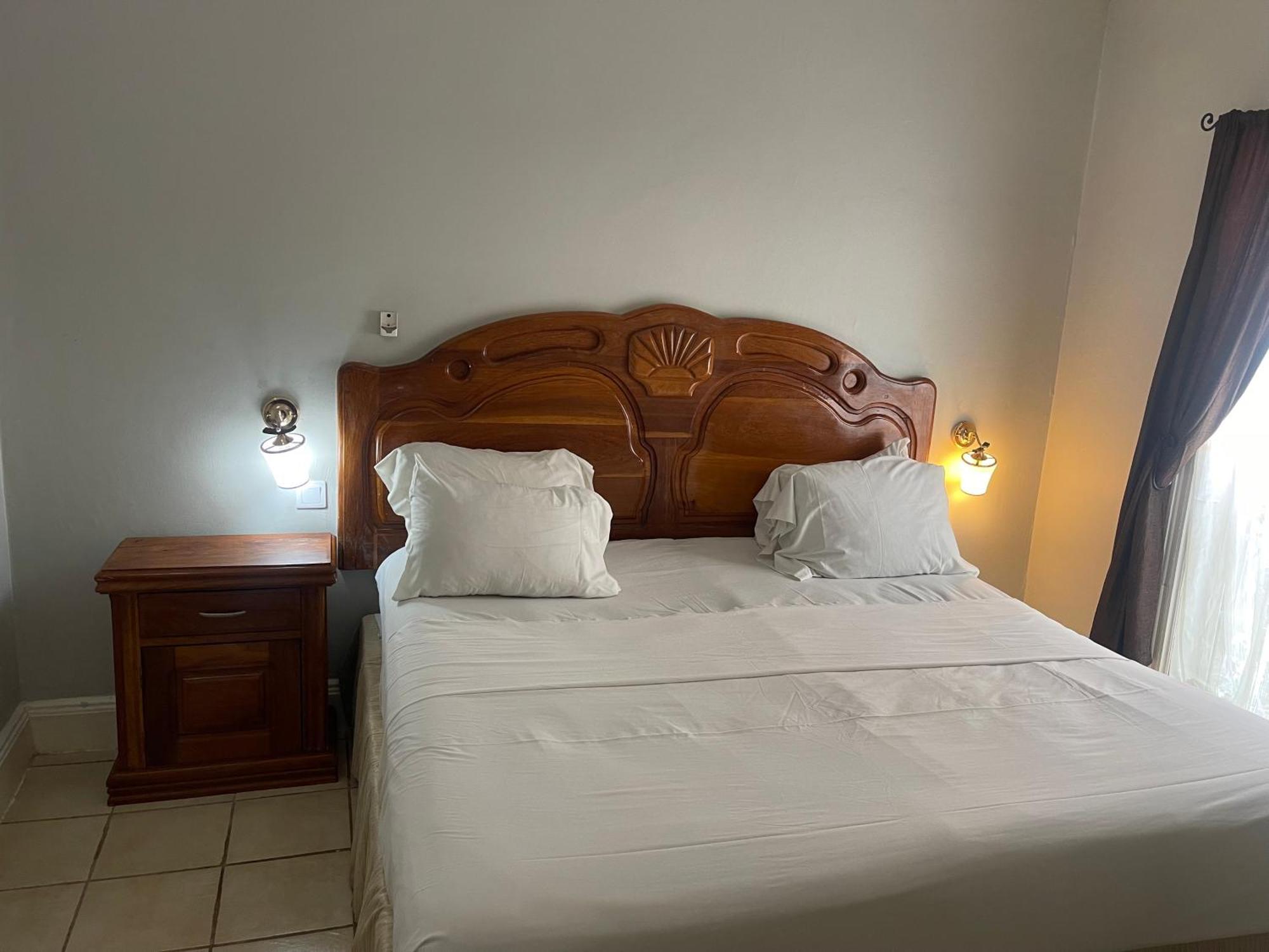 Summer Grove Villa Кололи Екстериор снимка