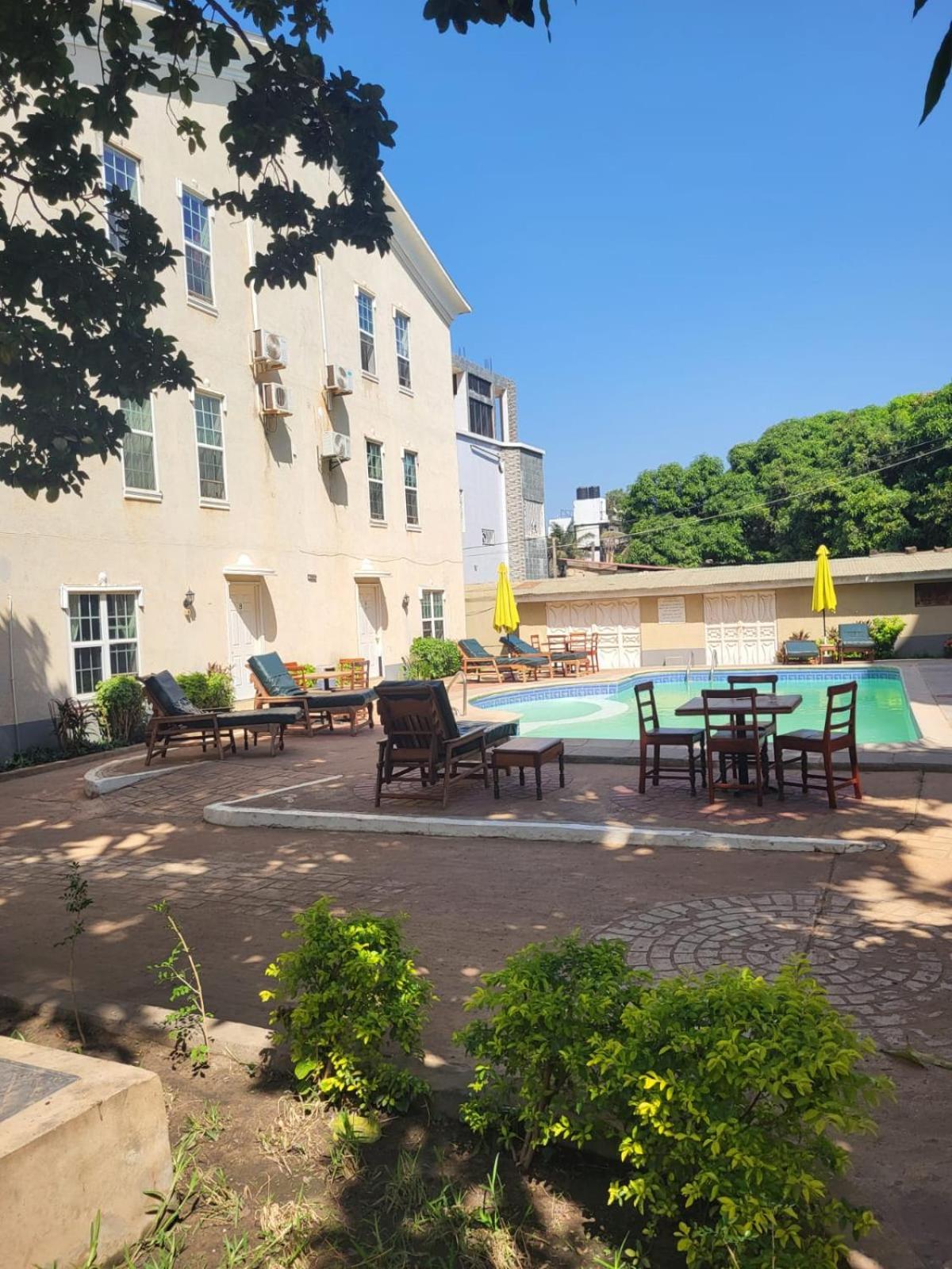 Summer Grove Villa Кололи Екстериор снимка
